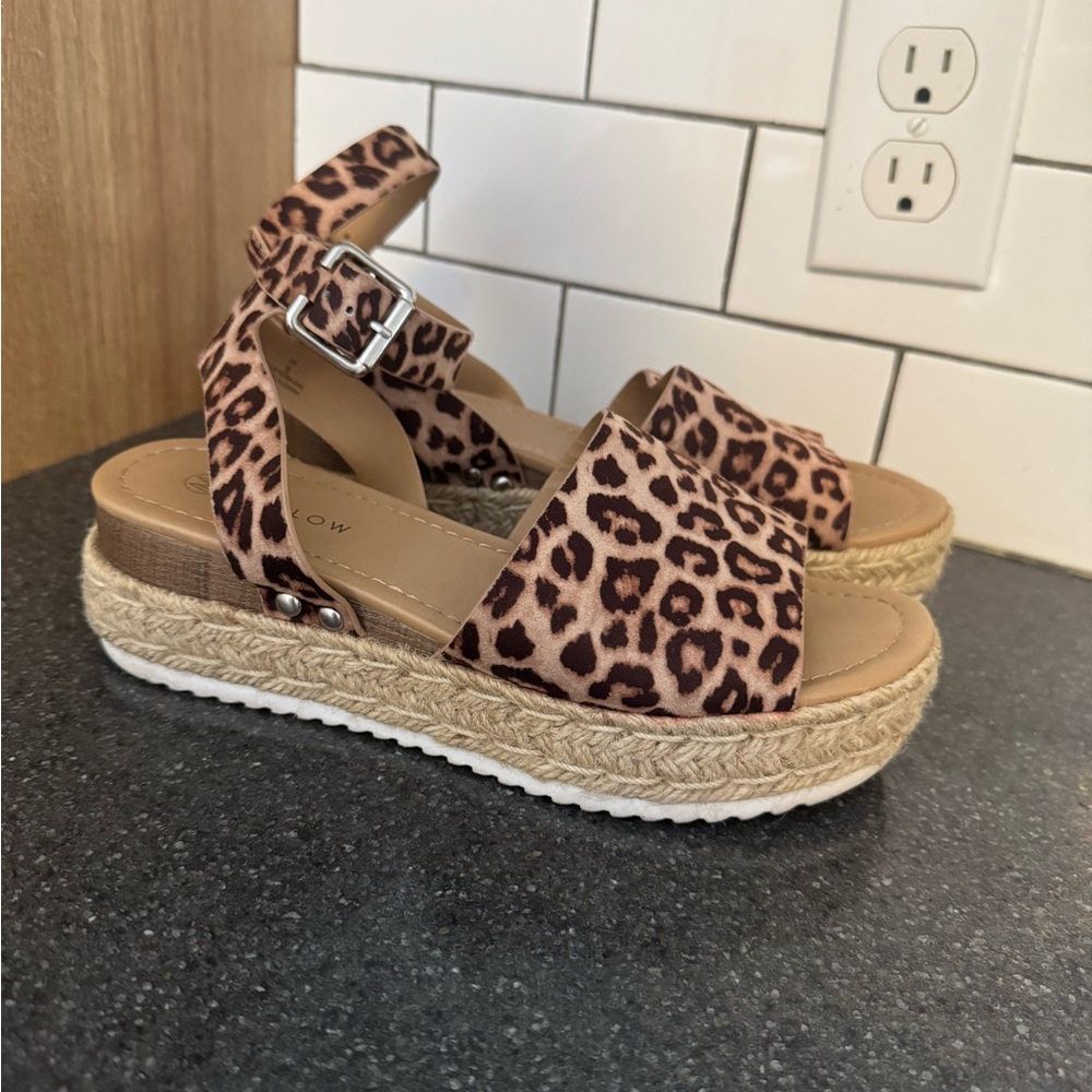 Leopard Platform Sandals - Picture 4 of 6